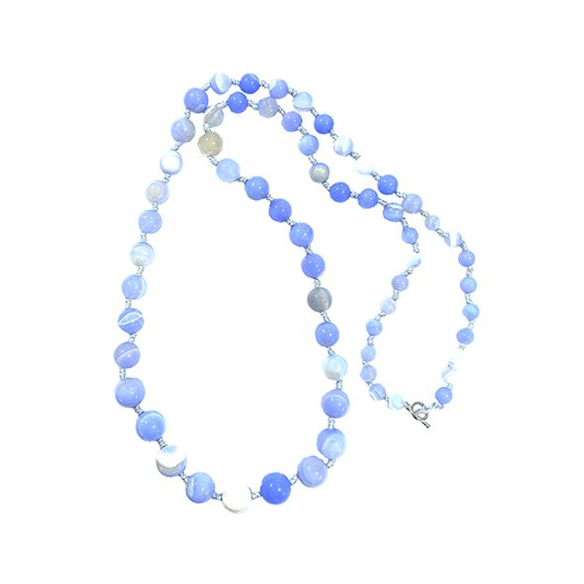 Collana lunga con sfere a gradazione