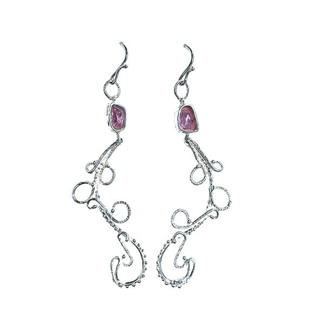 Orecchini barocchi pendenti con tormaline rosa