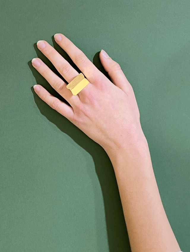 Anello rettangolare retrò