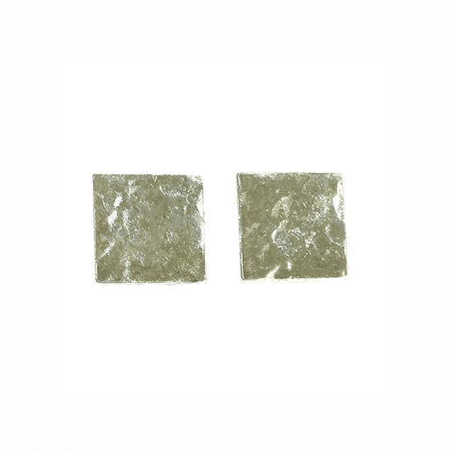 Orecchini quadrati martellati 